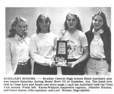 Band Auxiliary accepts award